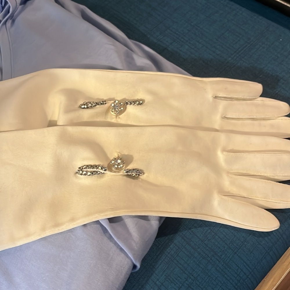 HANSEN EVENING GLOVES W RHINESTONES - Picture 2 of 5